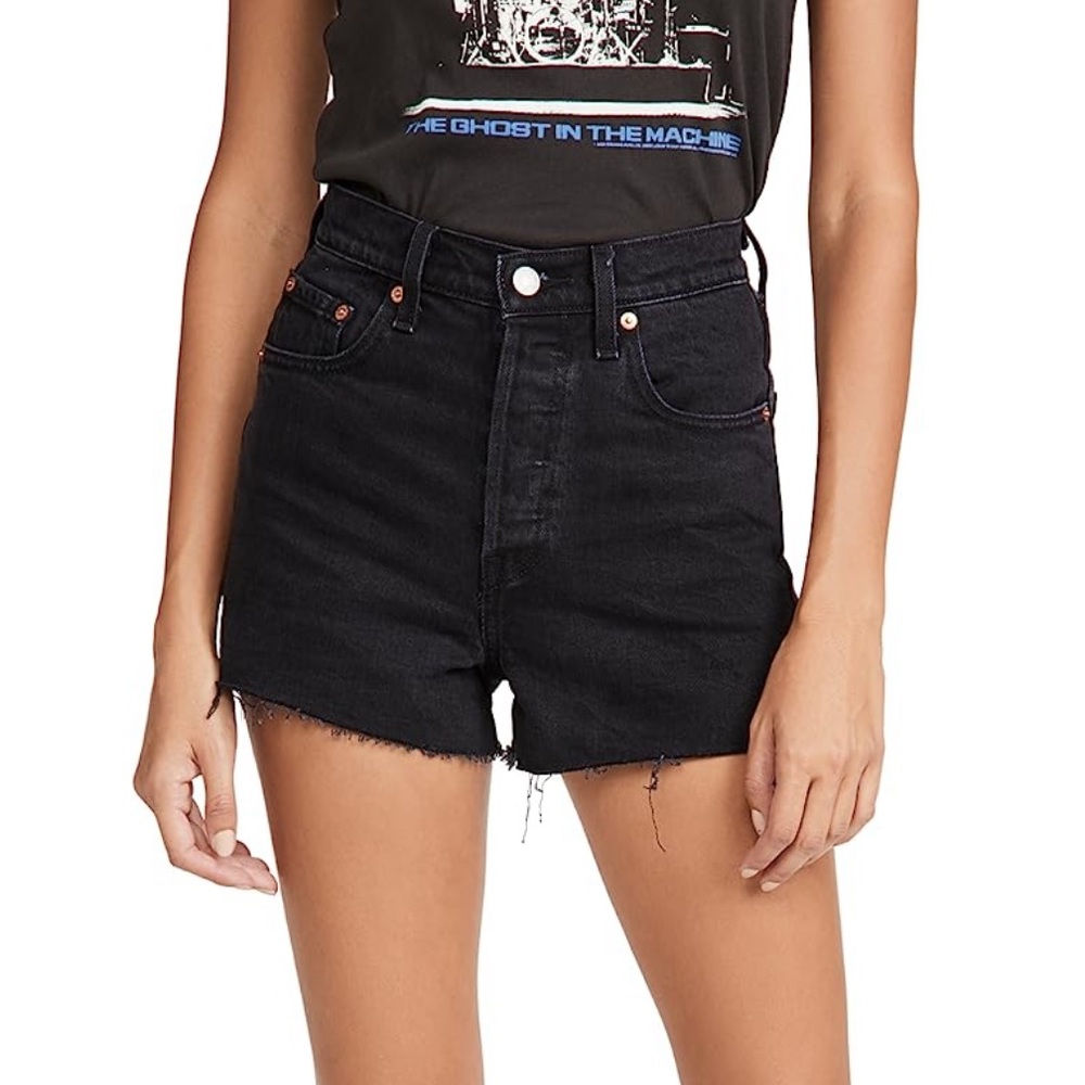 Levi’s ribcage jean shorts